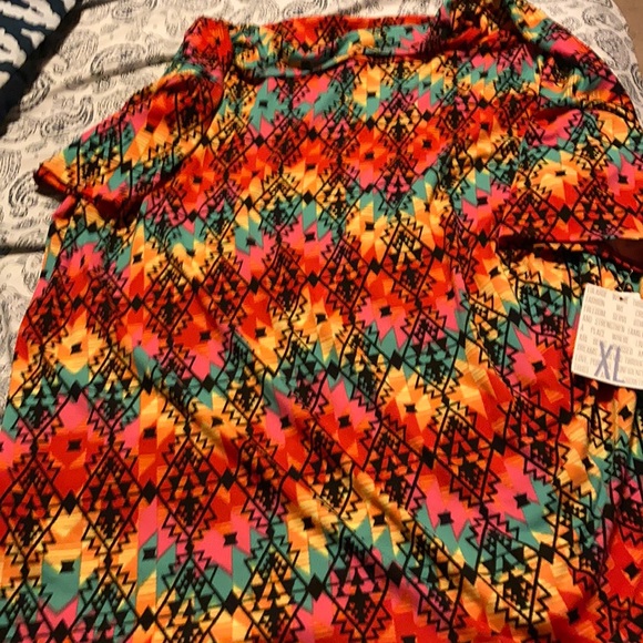 LuLaRoe Tops - NWT Lularoe Irma